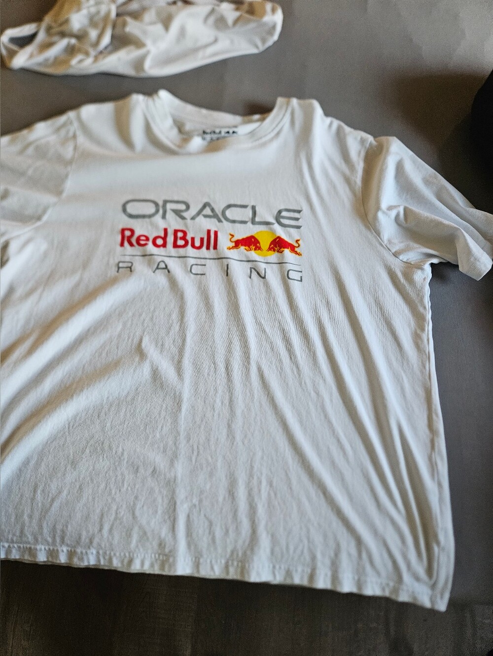 Formula 1 Red Bull Racing Shirt - Picture 2 of 2